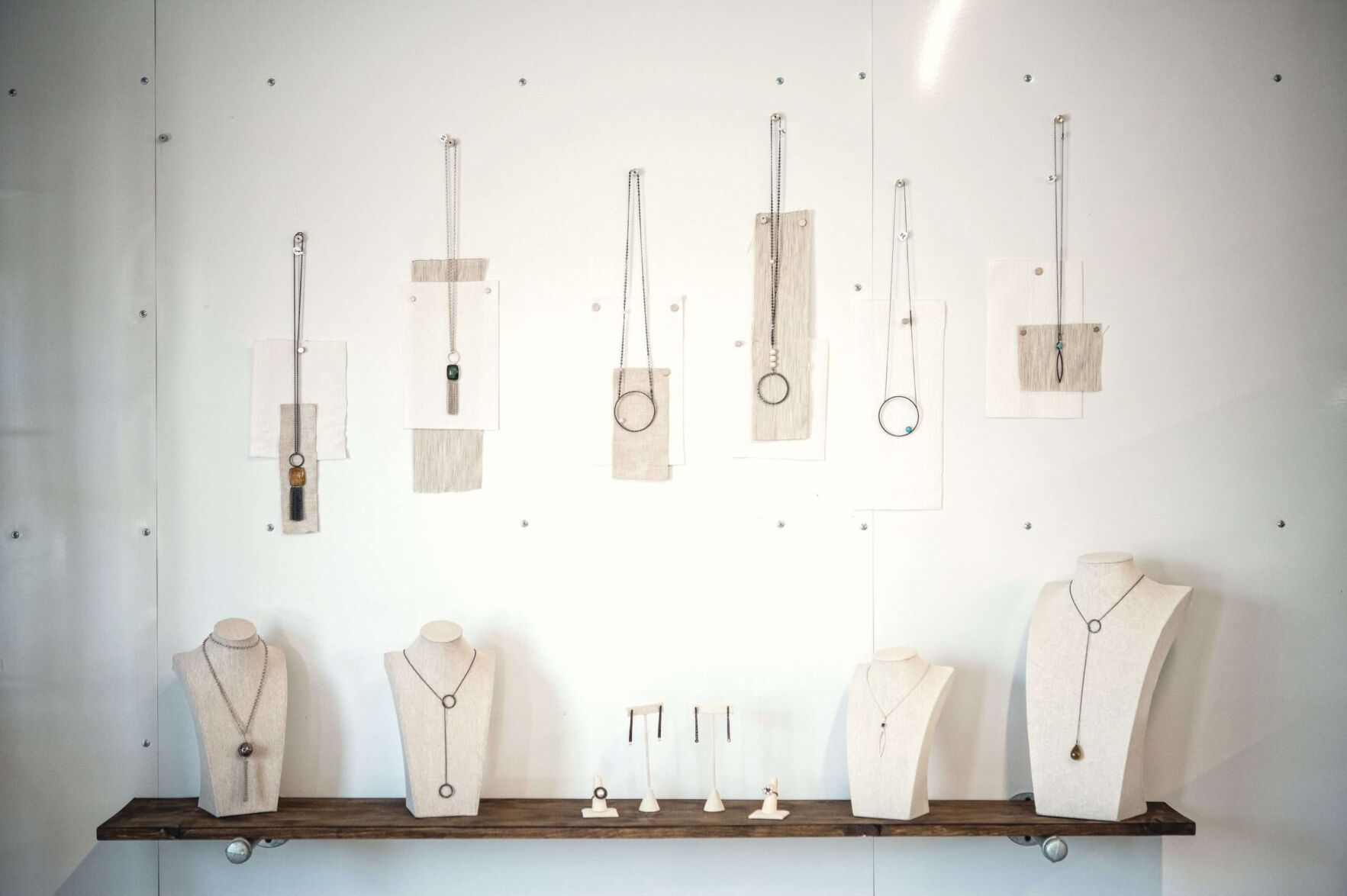 Naples jeweler Catherine Nearhos’ calm, captivating designs
